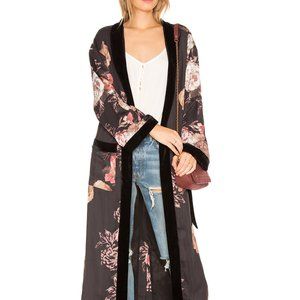 Tularosa x REVOLVE Donna Robe